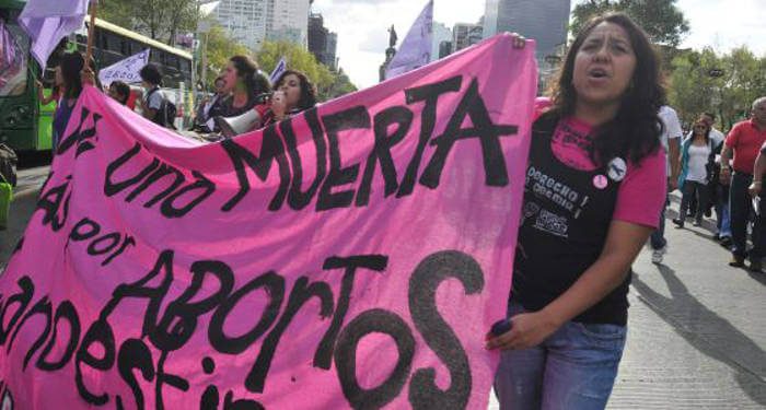 Derecho al aborto debe incluir a todas las mujeres