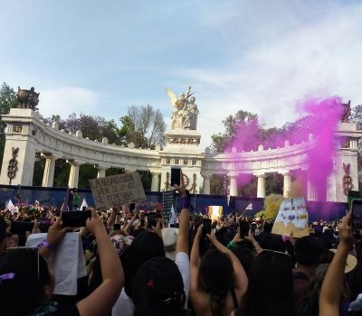 Cumbre de la ONU en Chile: Mujeres sobre el acceso al poder