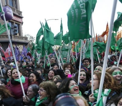 Diputados argentinos aprueban legalización del aborto