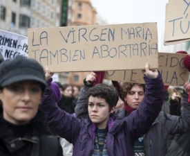 «¿Por qué no quieres tener a tu bebé?»: Centros ofrecen ayuda para abortar pero son un engaño.