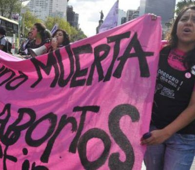 Derecho al aborto debe incluir a todas las mujeres